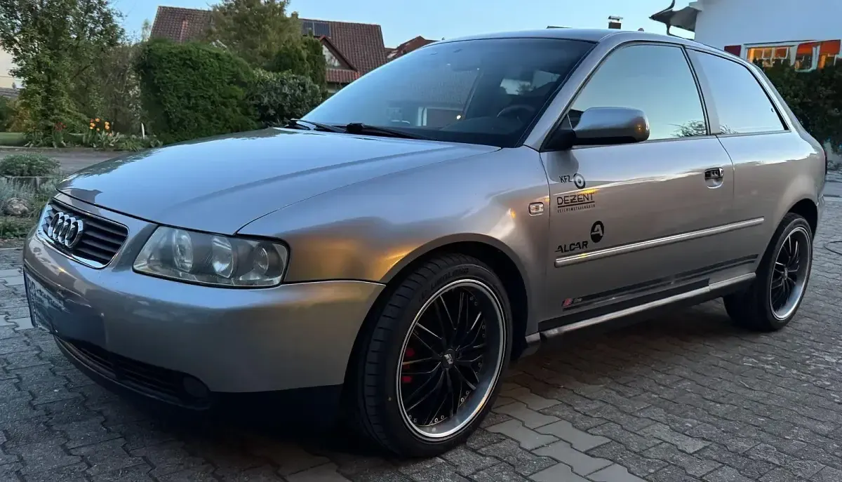 Gebraucht Audi A3 Ambiente 125 PS (91 kW) 2002 Silber Kleinwagen