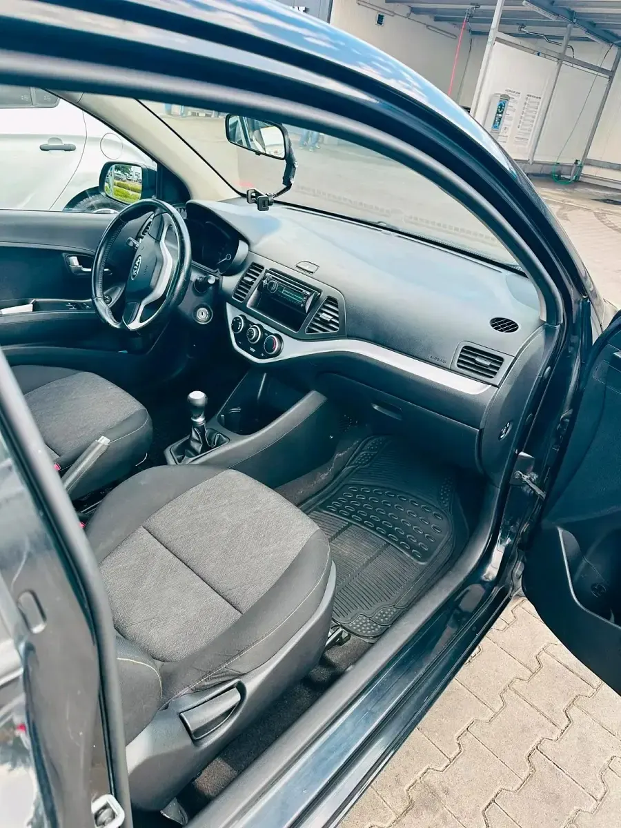 Gebraucht Kia Picanto 69 PS (50 kW) 2013 Schwarz Kleinwagen