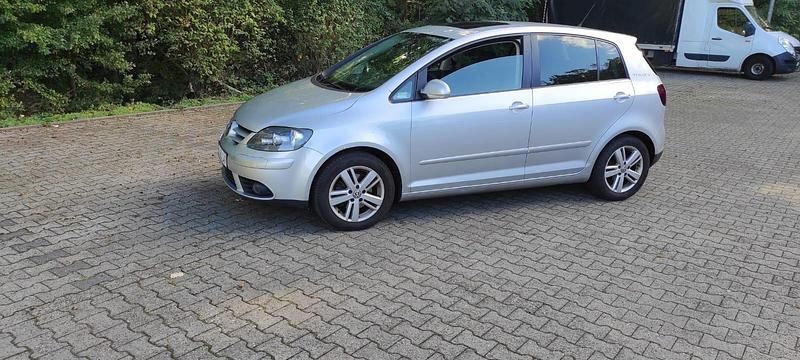 Grau Gebraucht 2007 VW Golf Plus Cross Van / Kleinbus | 5.400 € (Fairer Preis) - Bild 1/4