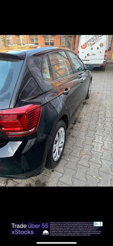 Gebraucht VW Polo 60 PS (44 kW) 2018 Schwarz Kleinwagen