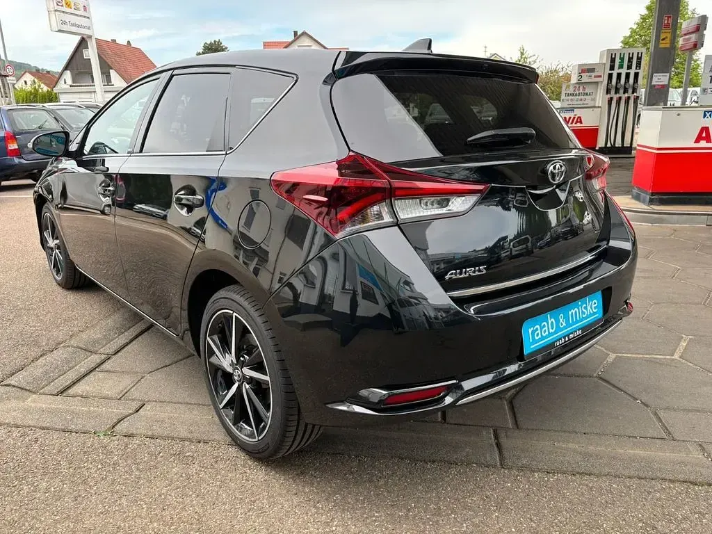 Gebraucht Toyota Auris Edition-S 116 PS (85 kW) 2017 Schwarz Limousine