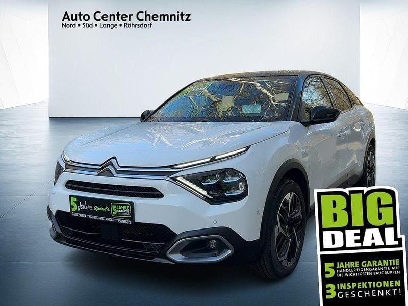 Banquise weiß / black Gebraucht 2023 Citroën C4 Shine Limousine | 22.401 € (Teuer) - Bild 1/4