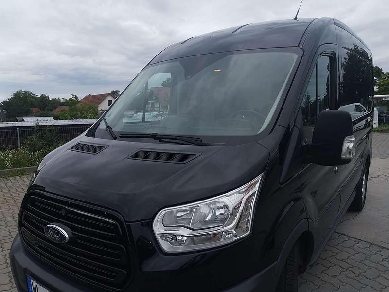 Schwarz Gebraucht 2019 Ford Transit Trend Van | 22.300 € (Etwas zu teuer) - Bild 1/4