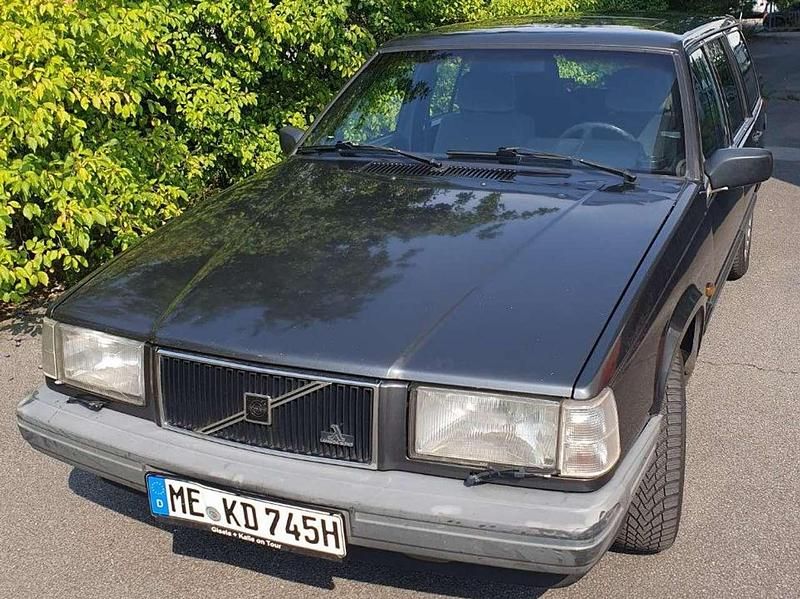 Grau Gebraucht 1989 Volvo 745 Kombi | 6.800 € - Bild 1/4