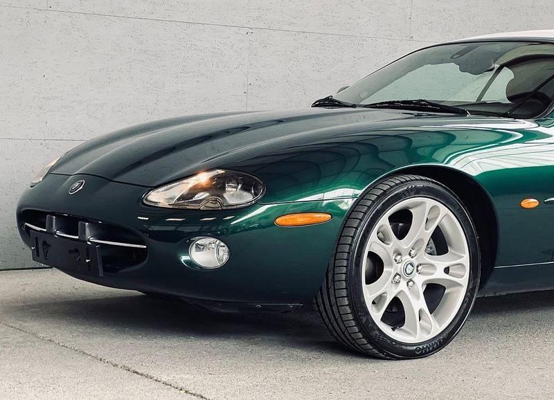 Jaguar racing green 1957 Gebraucht 2003 Jaguar XK8 Cabrio | 24.990 € (Guter Preis) - Bild 1/4