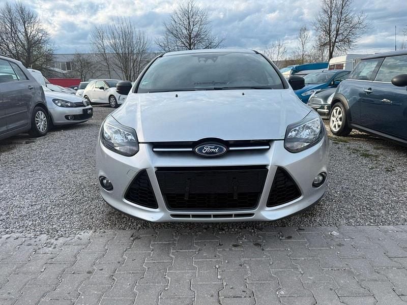Gebraucht Ford Focus Sport 105 PS (77 kW) 2011 Grau Kleinwagen