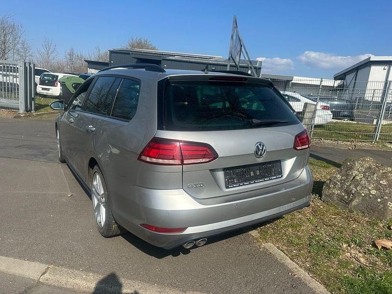 Gebraucht VW Golf VII GTD 184 PS (135 kW) 2019 Silber Kombi