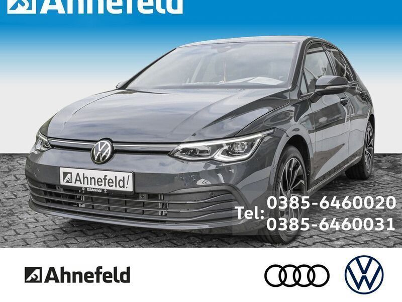 Grau Gebraucht 2022 VW Golf VIII Life Limousine | 24.990 € (Etwas zu teuer) - Bild 1/4