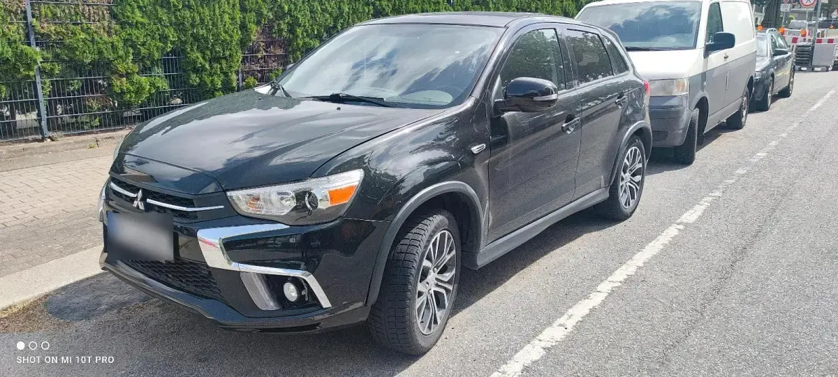 Gebraucht Mitsubishi Outlander 106 PS (77 kW) 2019 Schwarz SUV