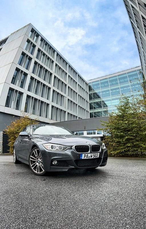 Gebraucht BMW 330 M Sport 258 PS (189 kW) 2013 Grau Limousine