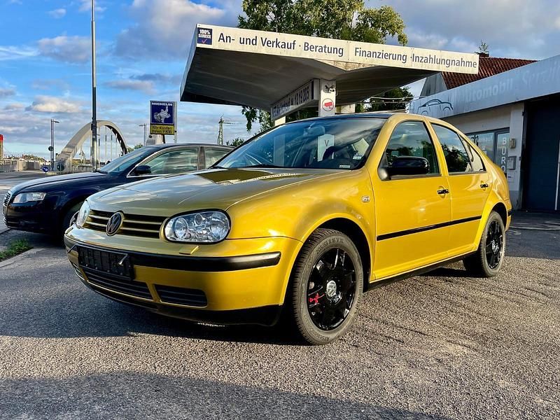 Gold Gebraucht 2001 VW Bora Highline Limousine | 3.499 € (Teuer) - Bild 1/4