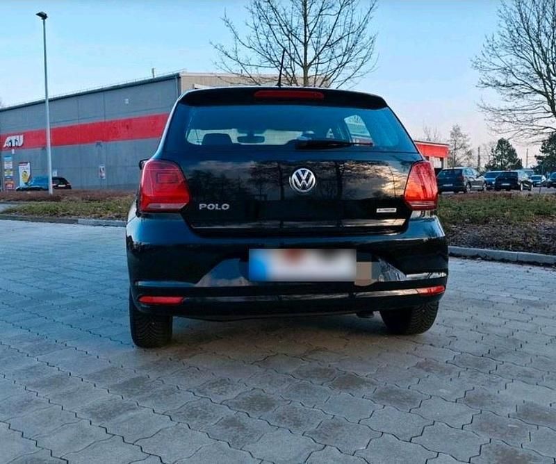 Gebraucht VW Polo 60 PS (44 kW) 2014 Schwarz Limousine