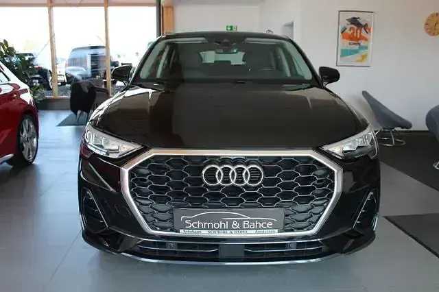 Gebraucht Audi Q3 Sportback Ambiente 150 PS (110 kW) 2021 Schwarz SUV