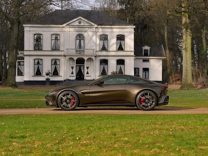 Gebraucht Aston Martin V8 Vantage 510 PS (375 kW) 2018 Braun Coupé
