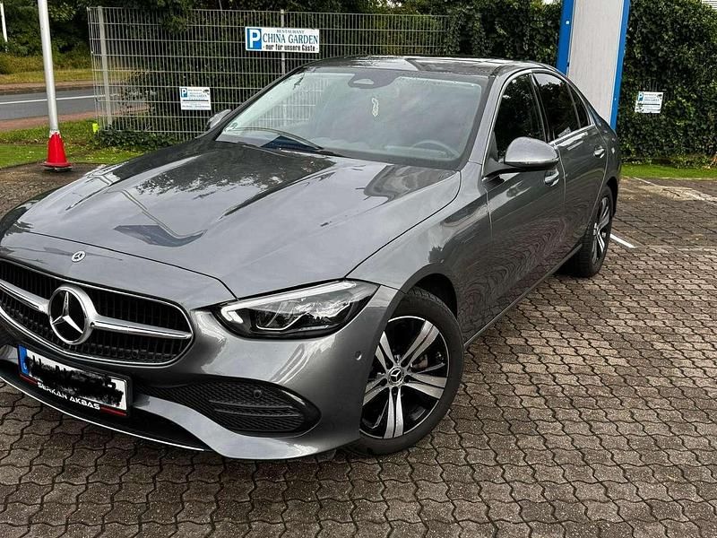 Grau Gebraucht 2024 Mercedes C180 Limousine | 36.790 € (Fairer Preis) - Bild 1/4