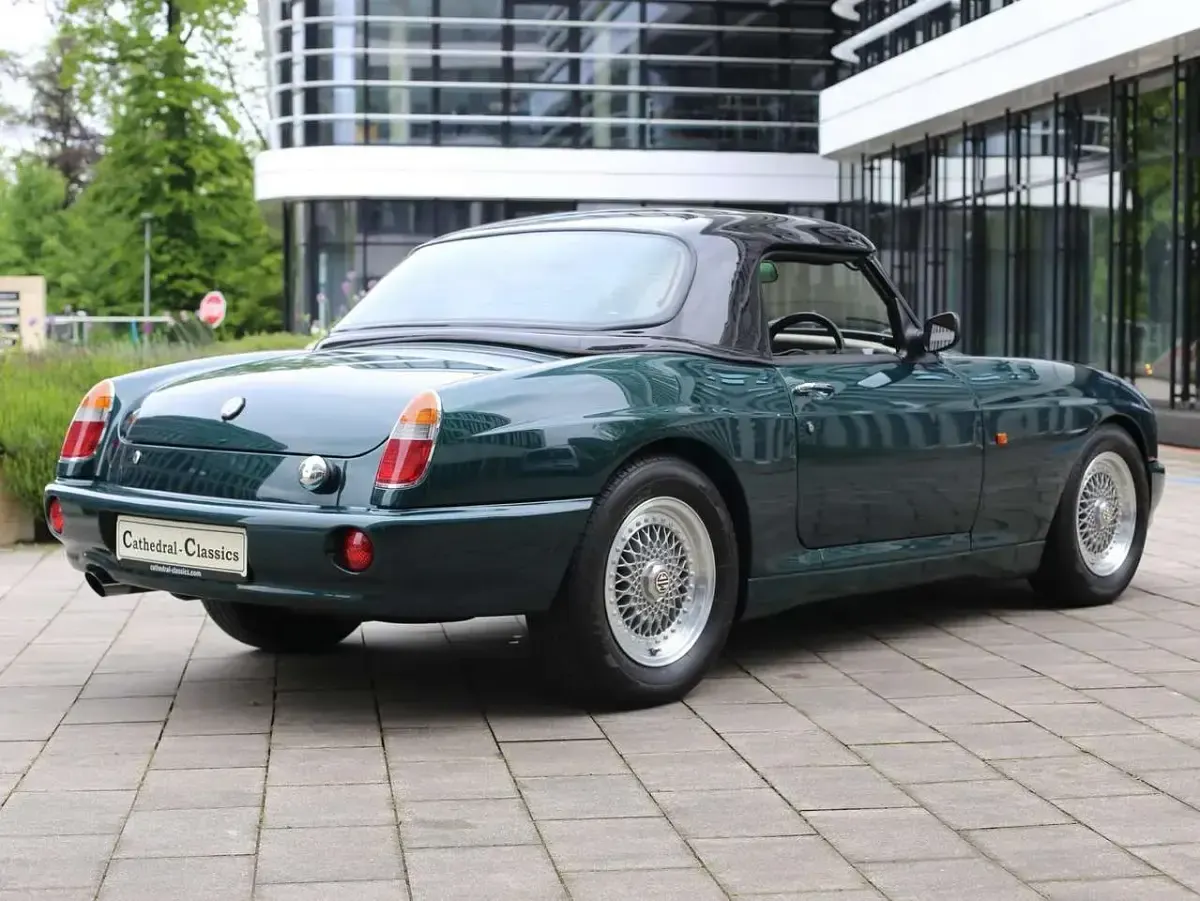 Käytetty MG RV8 190 HP (139 kW) 1995 Vihreä Avoauto