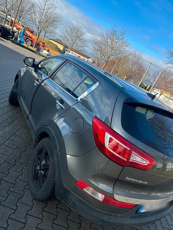 Gebraucht Kia Sportage 150 PS (110 kW) 2011 Grau SUV