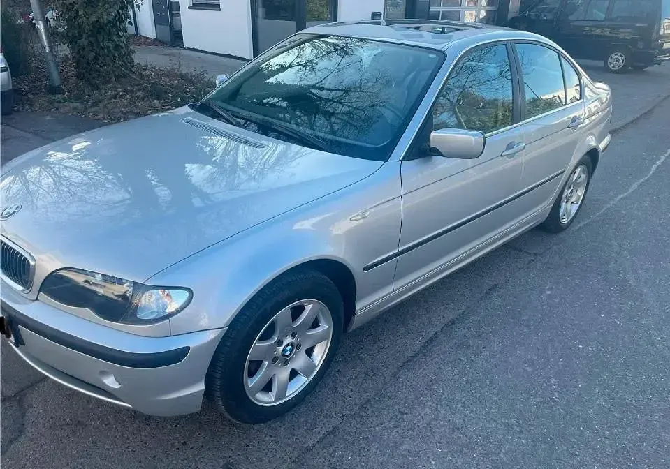 Gebraucht BMW 320 170 PS (125 kW) 2002 Silber Limousine