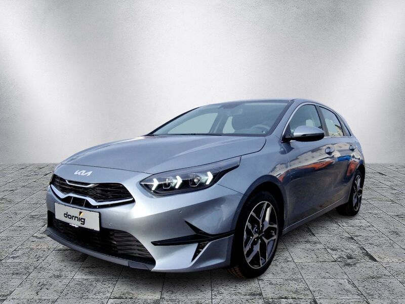 Lunar silber metallic Gebraucht 2023 Kia Ceed Spirit Limousine | 26.900 € (Fairer Preis) - Bild 1/4