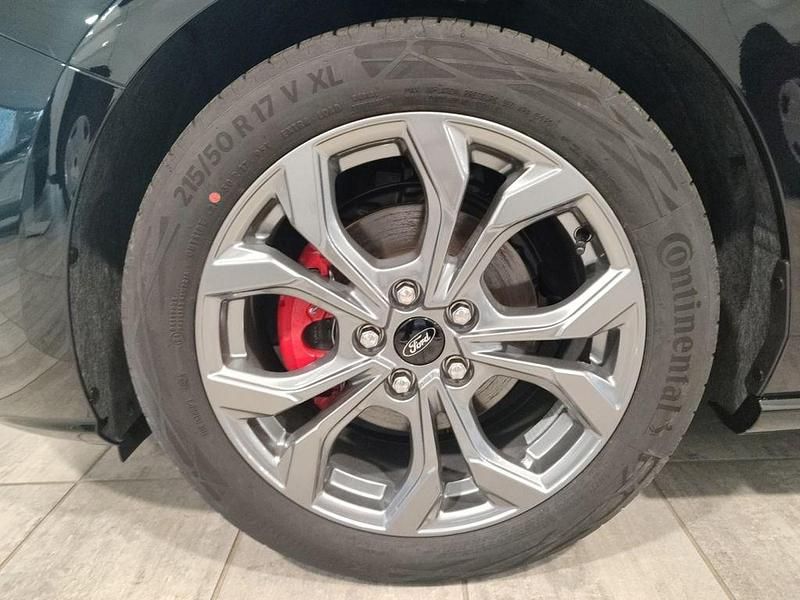 Neu Ford Focus ST-Line 125 PS (91 kW) 2025 Schwarz Limousine