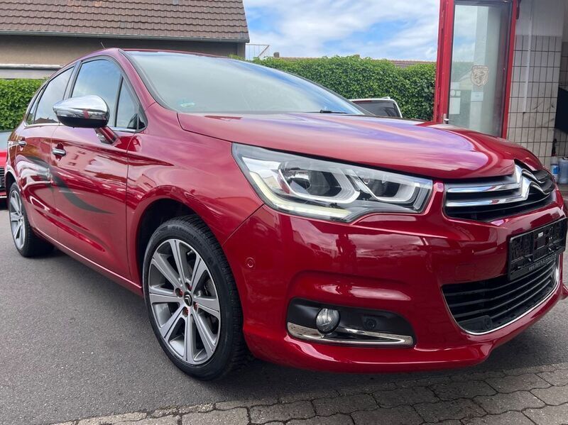 Rot Gebraucht 2015 Citroën C4 SELECTION Limousine | 7.499 € (Fairer Preis) - Bild 1/4
