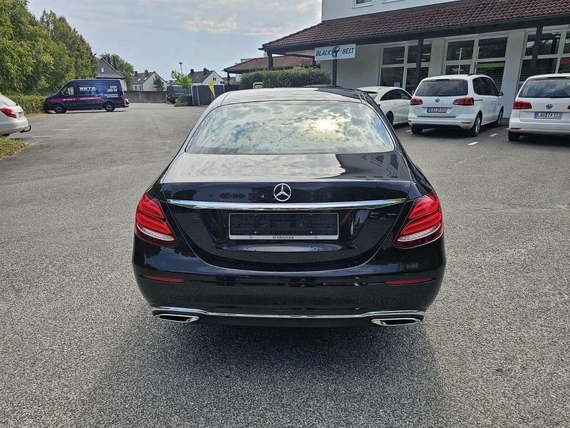 Gebraucht Mercedes E200 160 PS (117 kW) 2019 Schwarz Limousine