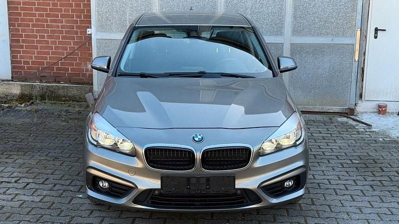 Używany BMW 218 Basis 150 KM (110 kW) 2015 Brązowy Kombi