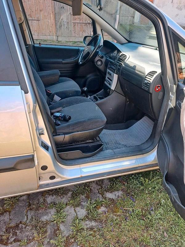 Gebraucht Opel Zafira 125 PS (91 kW) 2004 Grau Van / Kleinbus