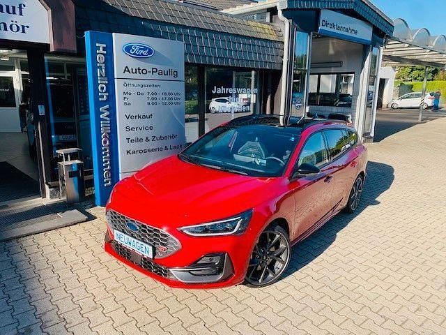 Neu Ford Focus ST 280 PS (205 kW) 2025 Rot Limousine