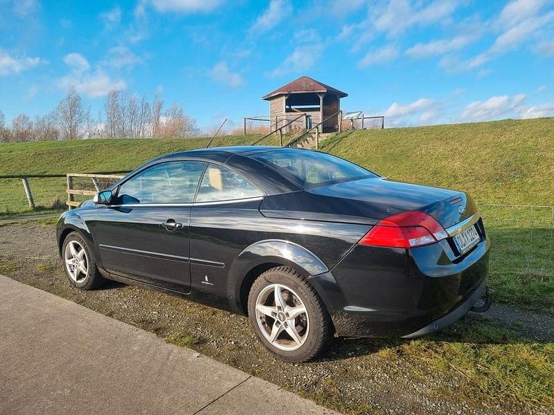 Gebraucht Ford Focus Cabriolet Titanium 136 PS (100 kW) 2009 Schwarz Cabrio