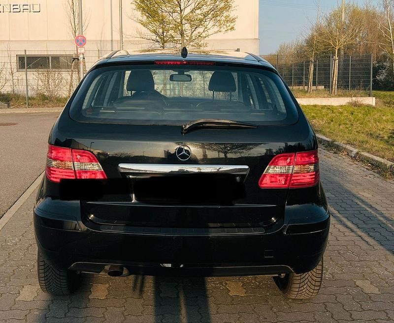 Gebraucht Mercedes B170 116 PS (85 kW) 2008 Schwarz Van / Kleinbus
