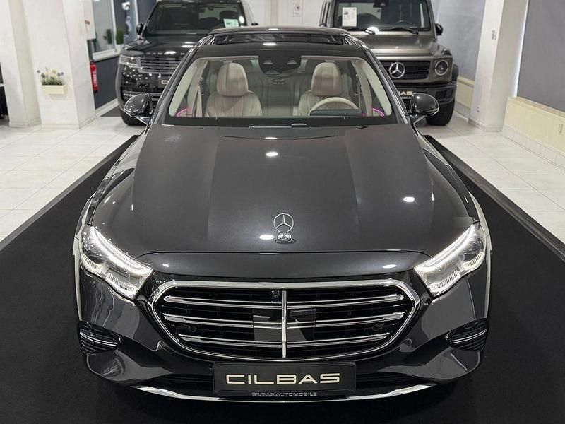 Gebraucht Mercedes E400 Premium Plus 252 PS (185 kW) 2023 Grau Limousine
