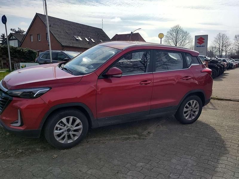 Gebraucht Baic X35 116 PS (85 kW) 2023 Rot SUV