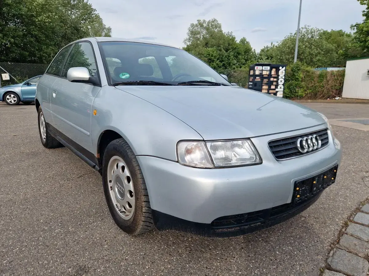 Occasion Audi A3 Ambiente 125 ch (91 kW) 1997 Gris Citadine