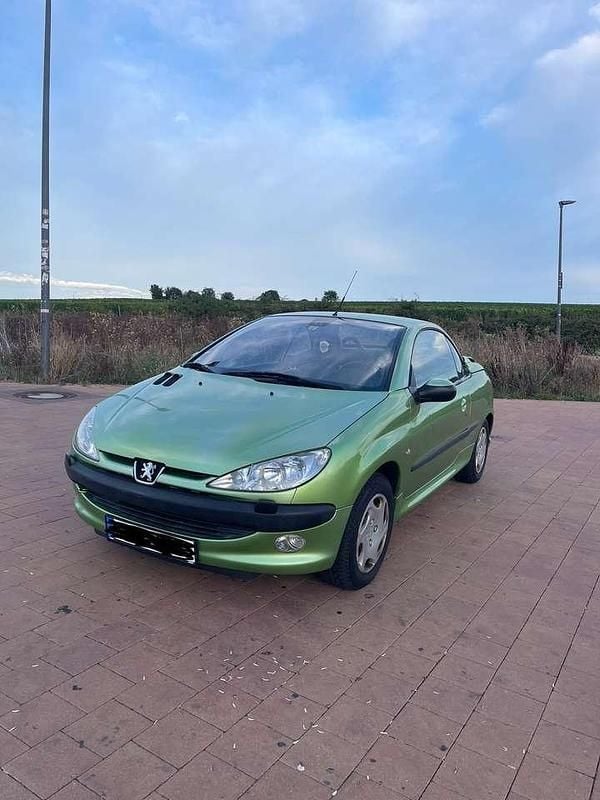 Grün Gebraucht 2002 Peugeot 206 CC Cabrio | 500 € (Superpreis) - Bild 1/4