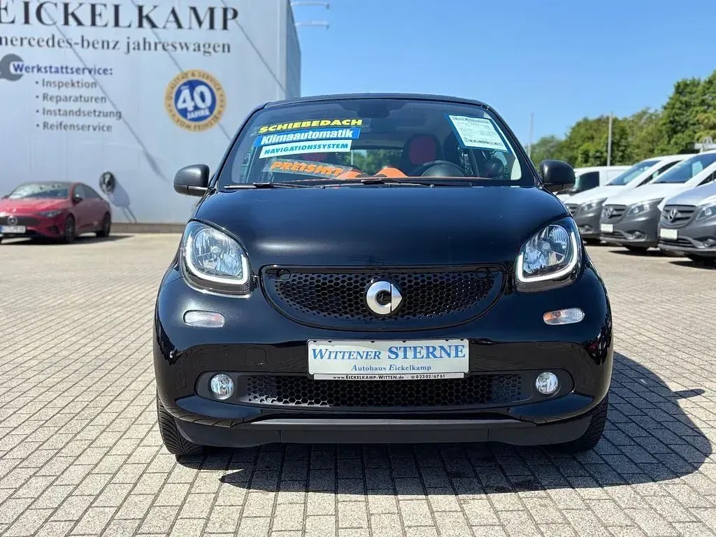 Gebraucht Smart ForFour 90 PS (66 kW) 2019 Schwarz Kleinwagen