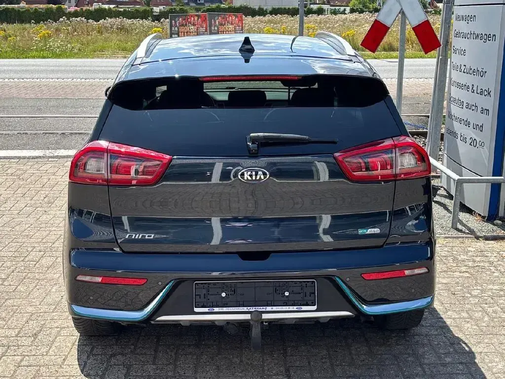 Gebraucht Kia Niro Vision 105 PS (77 kW) 2017 Blau SUV