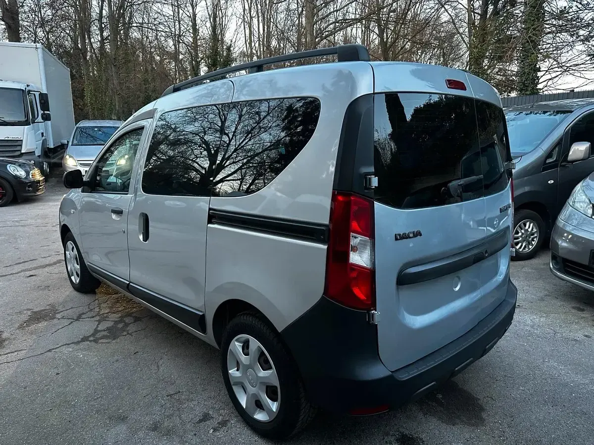 Gebraucht Dacia Dokker 83 PS (61 kW) 2014 Silber Van / Kleinbus