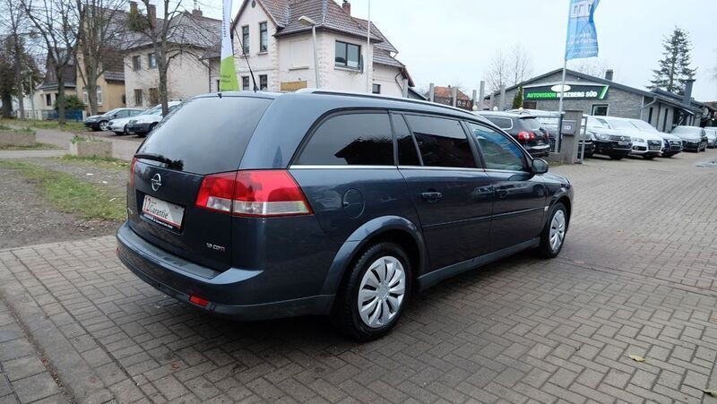 Gebraucht Opel Vectra Edition+ 150 PS (110 kW) 2008 Grau Kombi