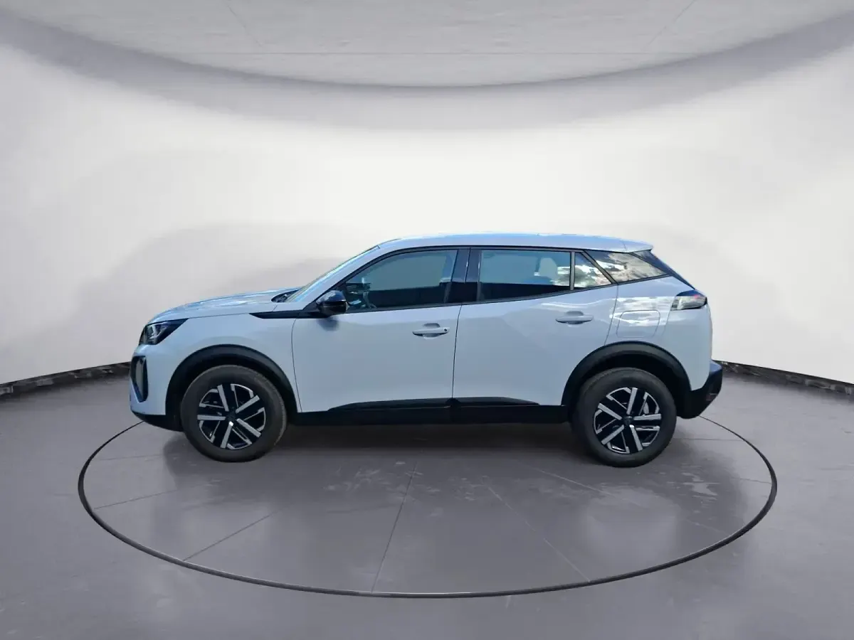 Gebraucht Peugeot 2008 Active 101 PS (74 kW) 2024 SUV