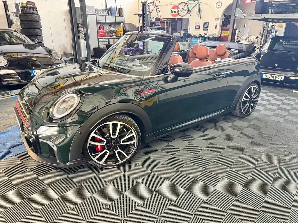 Gebraucht Mini John Cooper Works 265 PS (194 kW) 2023 Grün Kleinwagen