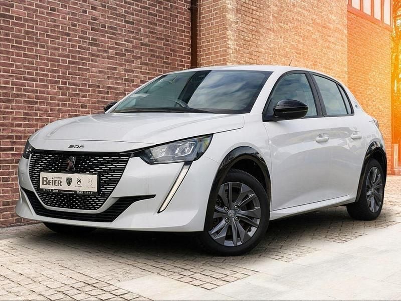 Gebraucht Peugeot 208 Active 100 kW (136 PS) 2022 Weiß Kleinwagen