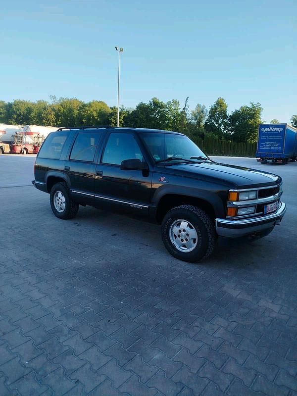 Schwarz Gebraucht 1999 Chevrolet Tahoe SUV | 3.950 € - Bild 1/4