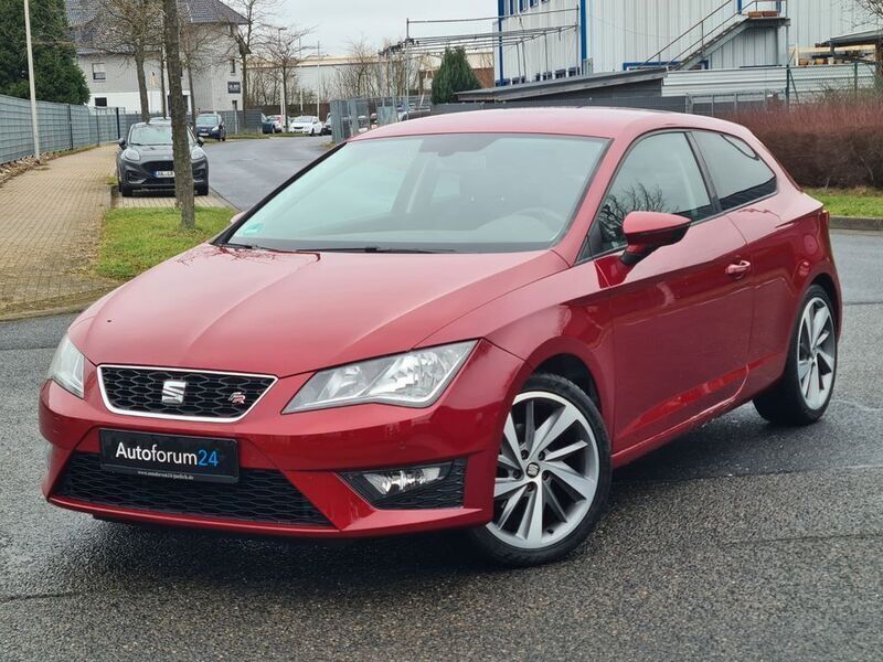 Rot Gebraucht 2015 Seat Leon SC FR Kleinwagen | 10.499 € (Superpreis) - Bild 1/4