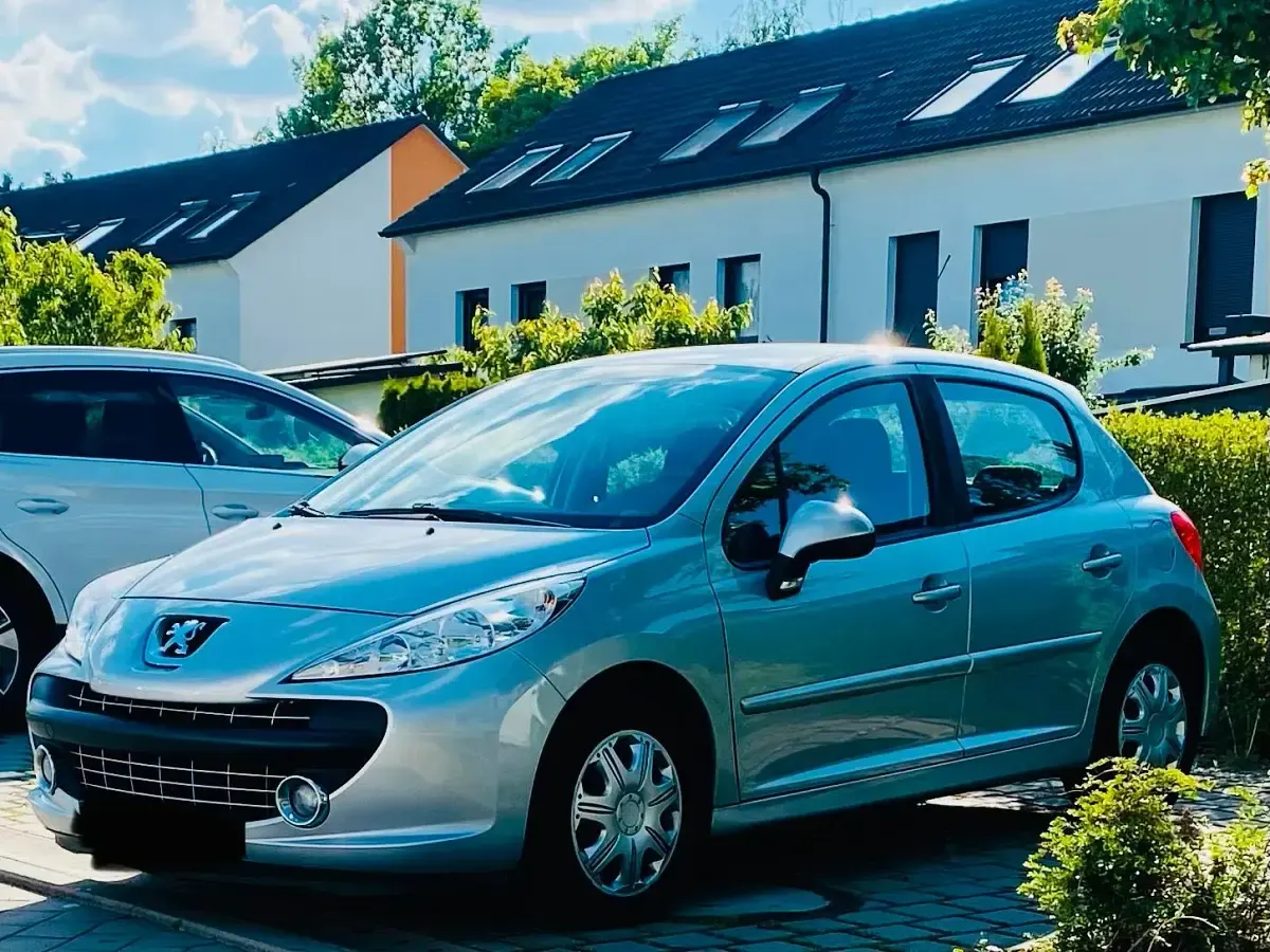 Gebraucht Peugeot 207 120 PS (88 kW) 2007 Silber Kleinwagen