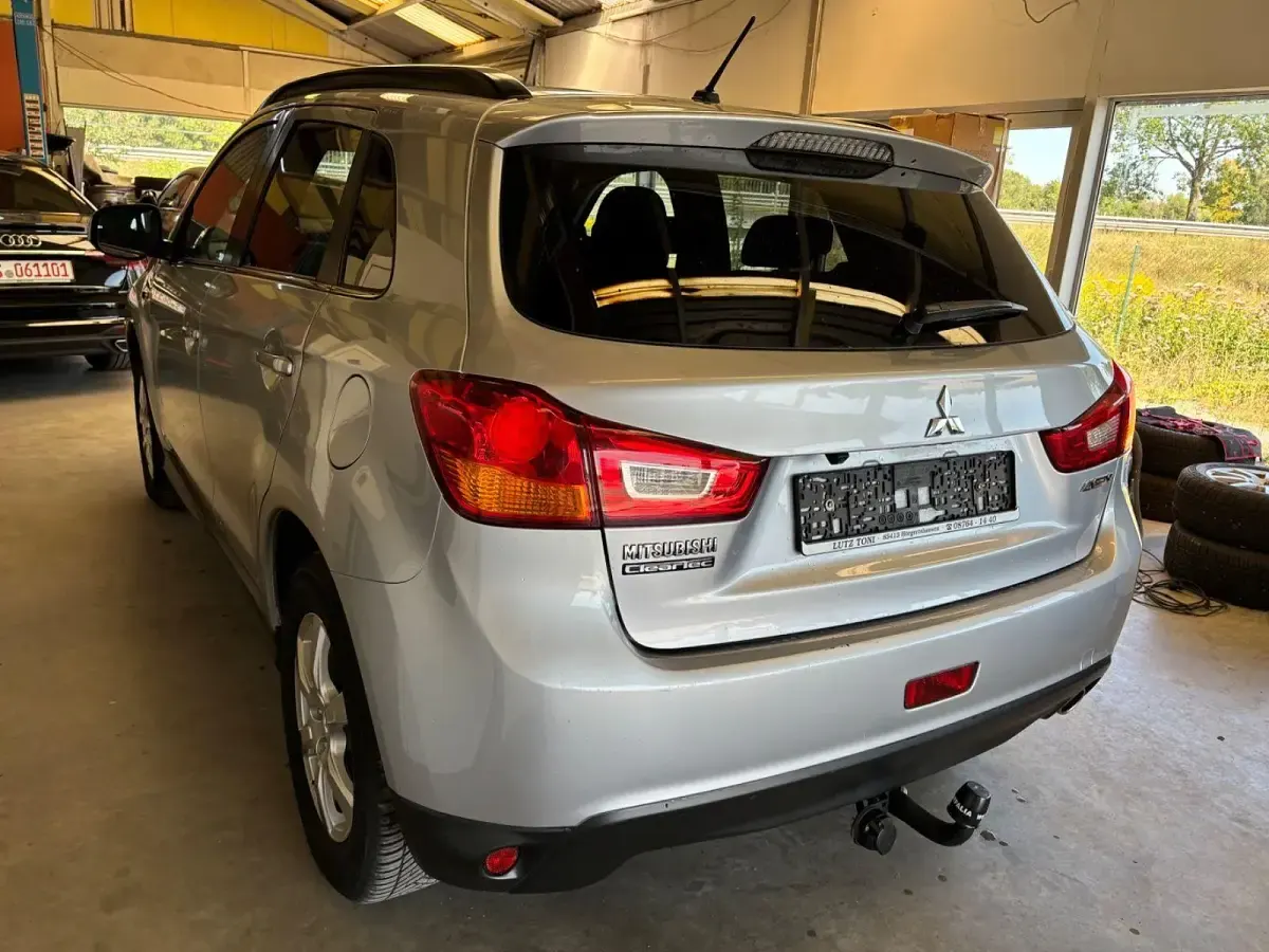 Gebraucht Mitsubishi ASX Intense 150 PS (110 kW) 2013 Silber SUV