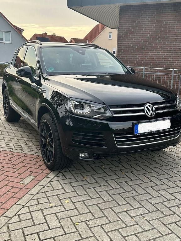 Schwarz Gebraucht 2014 VW Touareg Terrain Tech SUV | 12.500 € (Guter Preis) - Bild 1/4