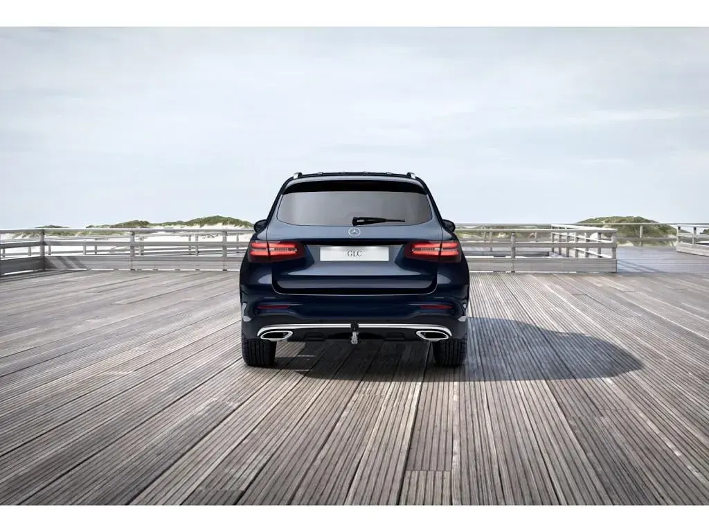 Gebraucht Mercedes GLC250 AMG 211 PS (155 kW) 2017 Manufaktur exklusiv cavansitblau metallic SUV