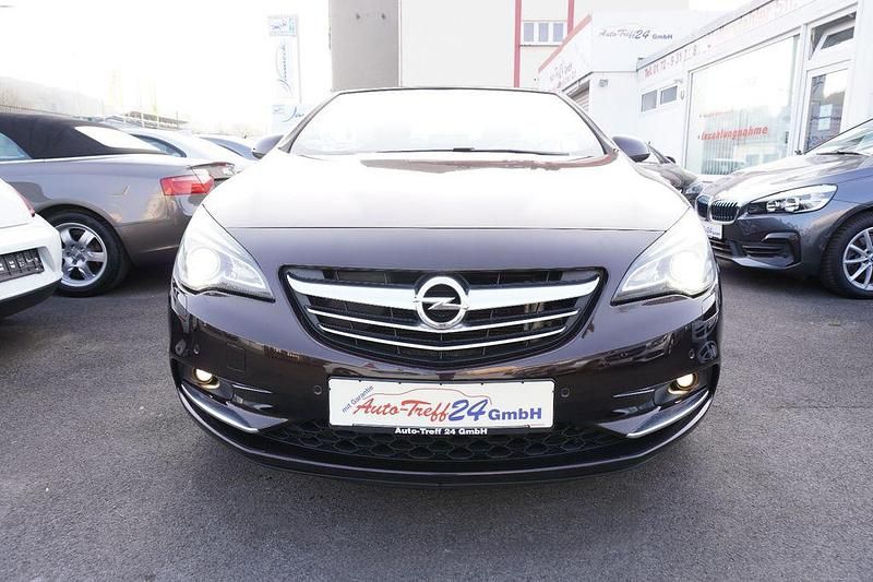Gebraucht Opel Cascada Innovation 140 PS (102 kW) 2014 Braun Cabrio