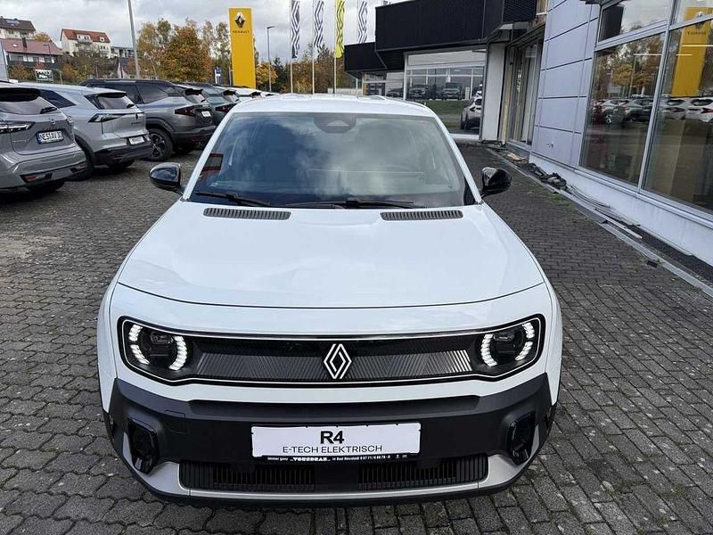 Nouă Renault 4 E-Tech Evolution 89 kW (122 CP) 2025 Alb SUV